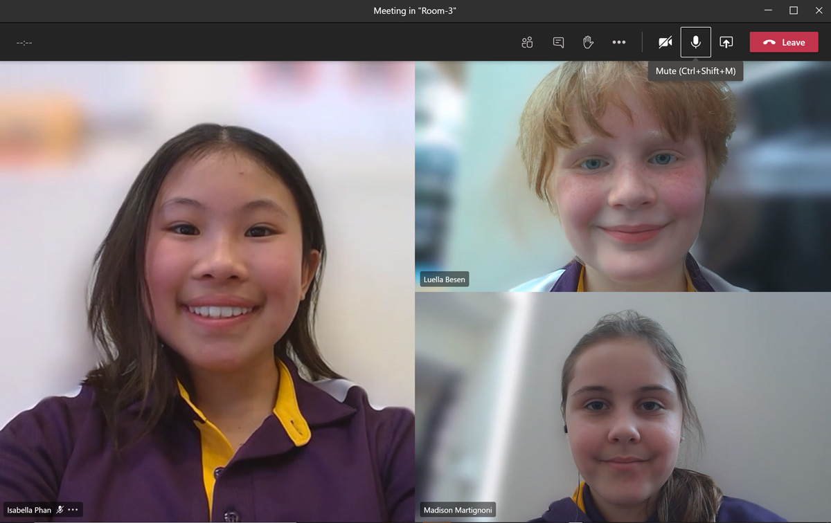 Screenshot of a Teams meeting between three students